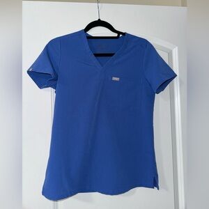 Figs: Royal Blue Catrina Top (XS) & Zamora Joggers (XS)